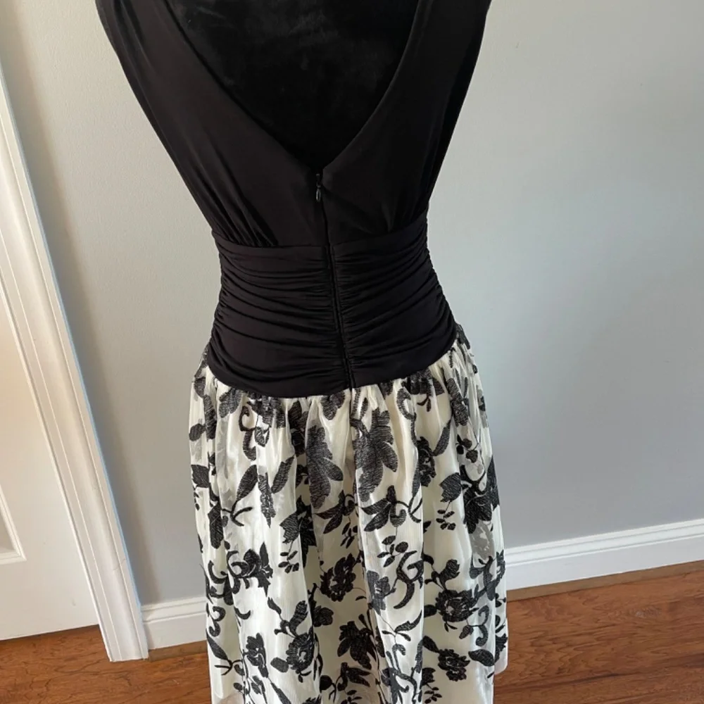 Vintage look dress Sz 8 - Picture 3 of 5